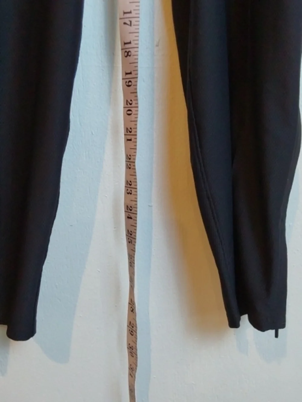 Lululemon| Black High Rise Joggers Zipper Features Comfort Sz.S